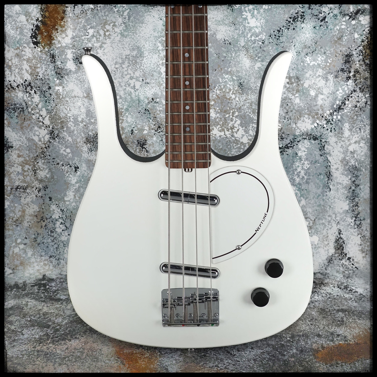 2005 Jerry Jones Neptune Longhorn Bass - El Diablo Amps & Guitars