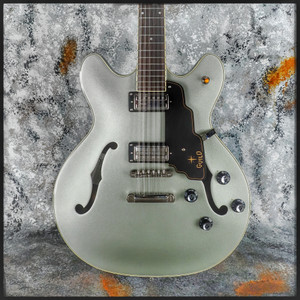 Guild Newark St. Collection Starfire IV ST-12 Shoreline Mist w/ Hardshell Case 