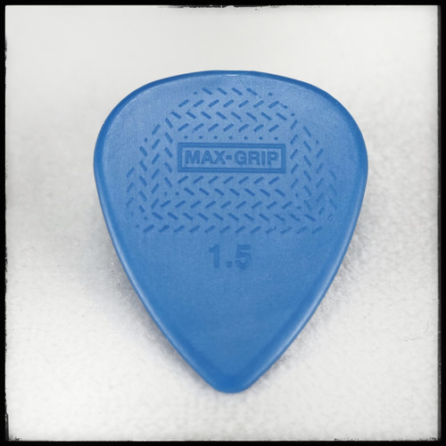 minetteです Jim Dunlop MAX-GRIP® NYLON STANDARD PICK 1.5MM (12pk) - El