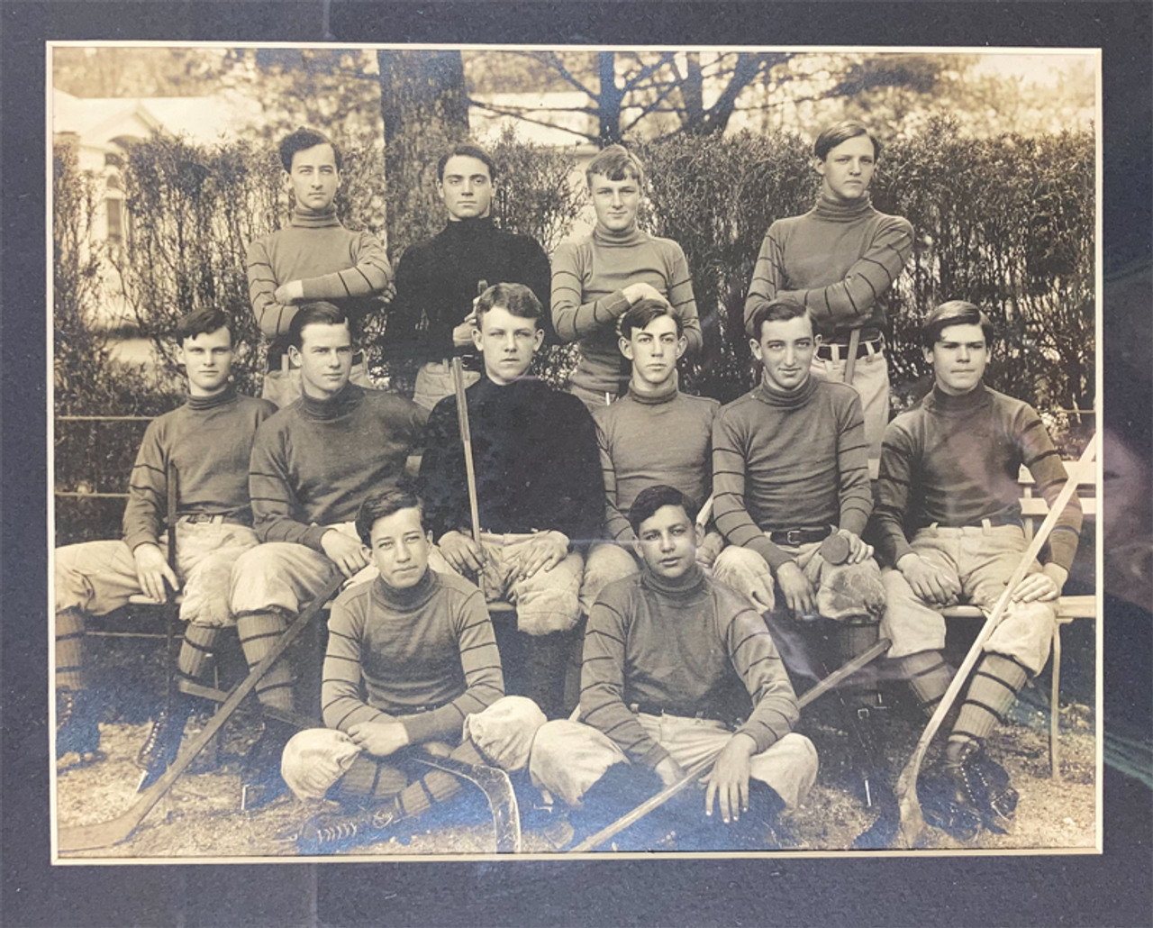 Antique Photograph Mens Ice Hockey Team ca. 1930s USA original silver gelatin photograph