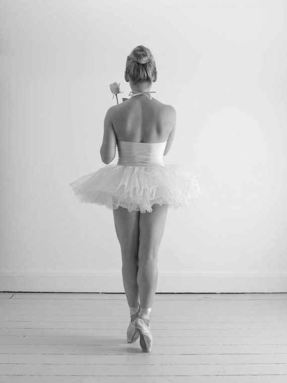 Frank Assaf Giovane ballerina femminile Floreale cm80X59 Immagine su CARTA TELA PANNELLO CORNICE Verticale