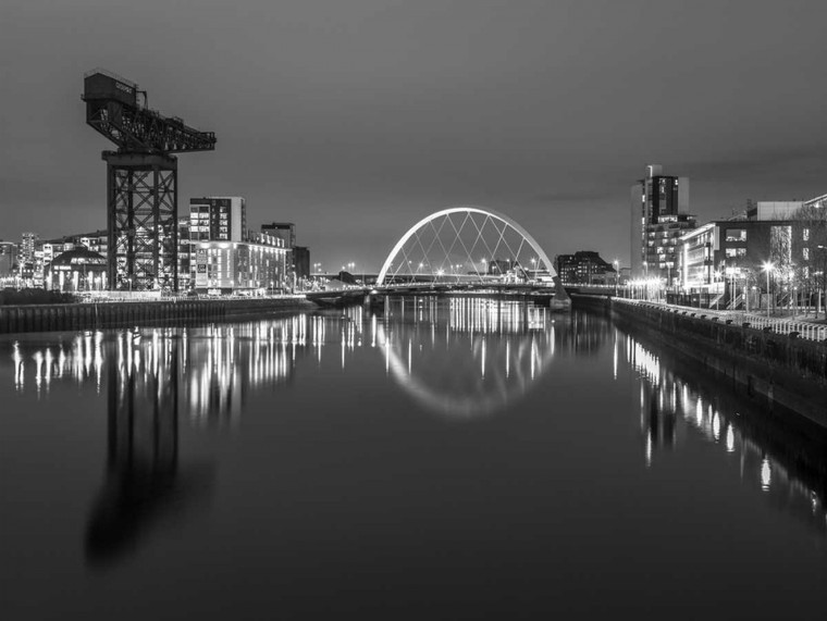 Frank Assaf Vista lungo il fiume di notte Clyde, Glasgow, FTBR 1806 fotografia cm61X82 Immagine su CARTA TELA PANNELLO CORNICE Orizzontale