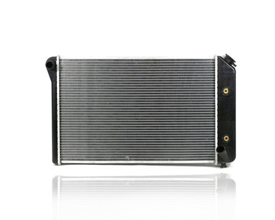 Radiator For 717 77-82 Chevrolet Corvette Radiator 5.0/5.7L Automatic - Plastic Tank Aluminum Core