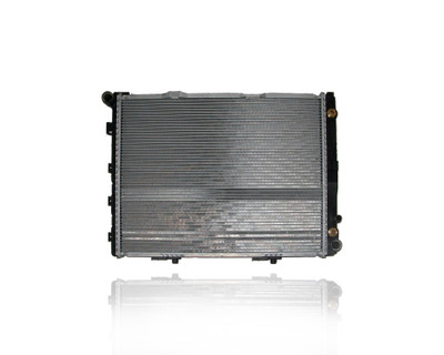 Radiator For 87-95 Mercedes-Benz 124 E300 Diesel Automatic Transmission - With Transmission Oil Cooler - Plastic Tank Aluminum Core - 1245002302