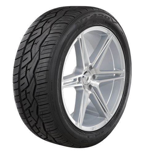 NT420V - 275/40R22, 107 V, XL, 22in(Rim), 30.67in(Tire), Max Load: 2149lb, Load and Speed Rating: 107 V, Load Range: XL - 4981910521013