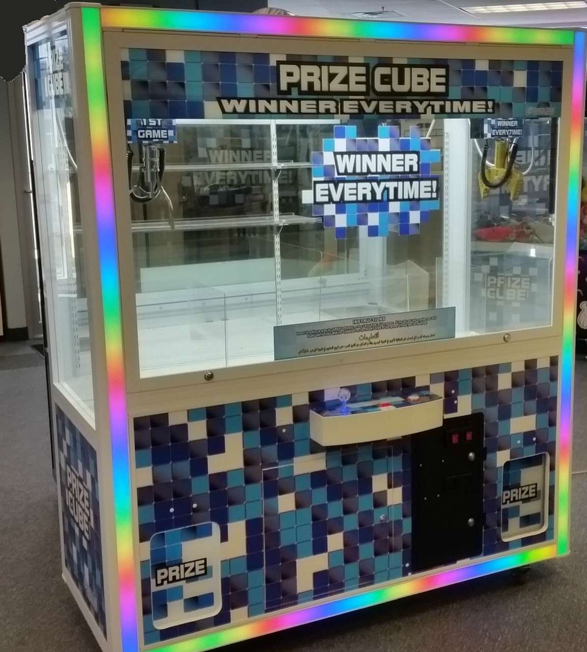 La crie ラクリエ Movable ムーバブル Double Prize Cube Crane Claw Machine | Gumballs.com
