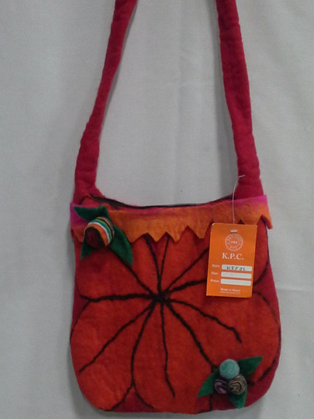 FELT PURSE FB005