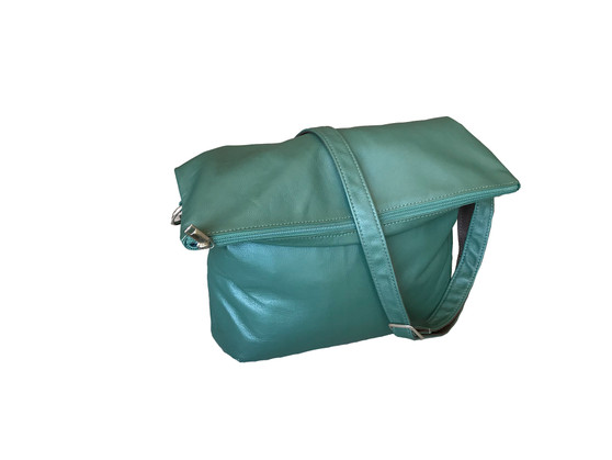 Green leather crossbosy bag