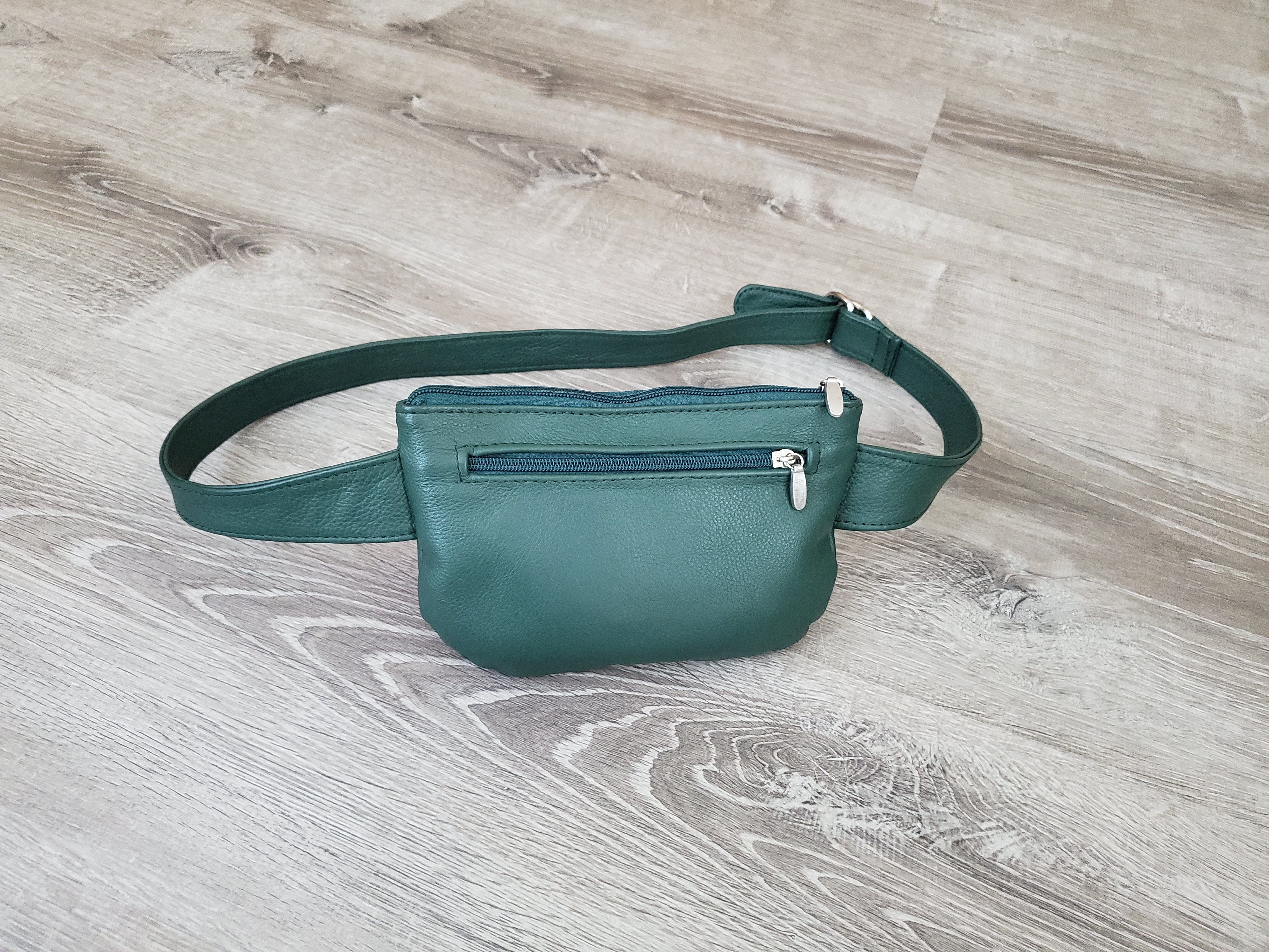Minimalist Leather Fanny Pack / Belt Bag for Women or Men. 