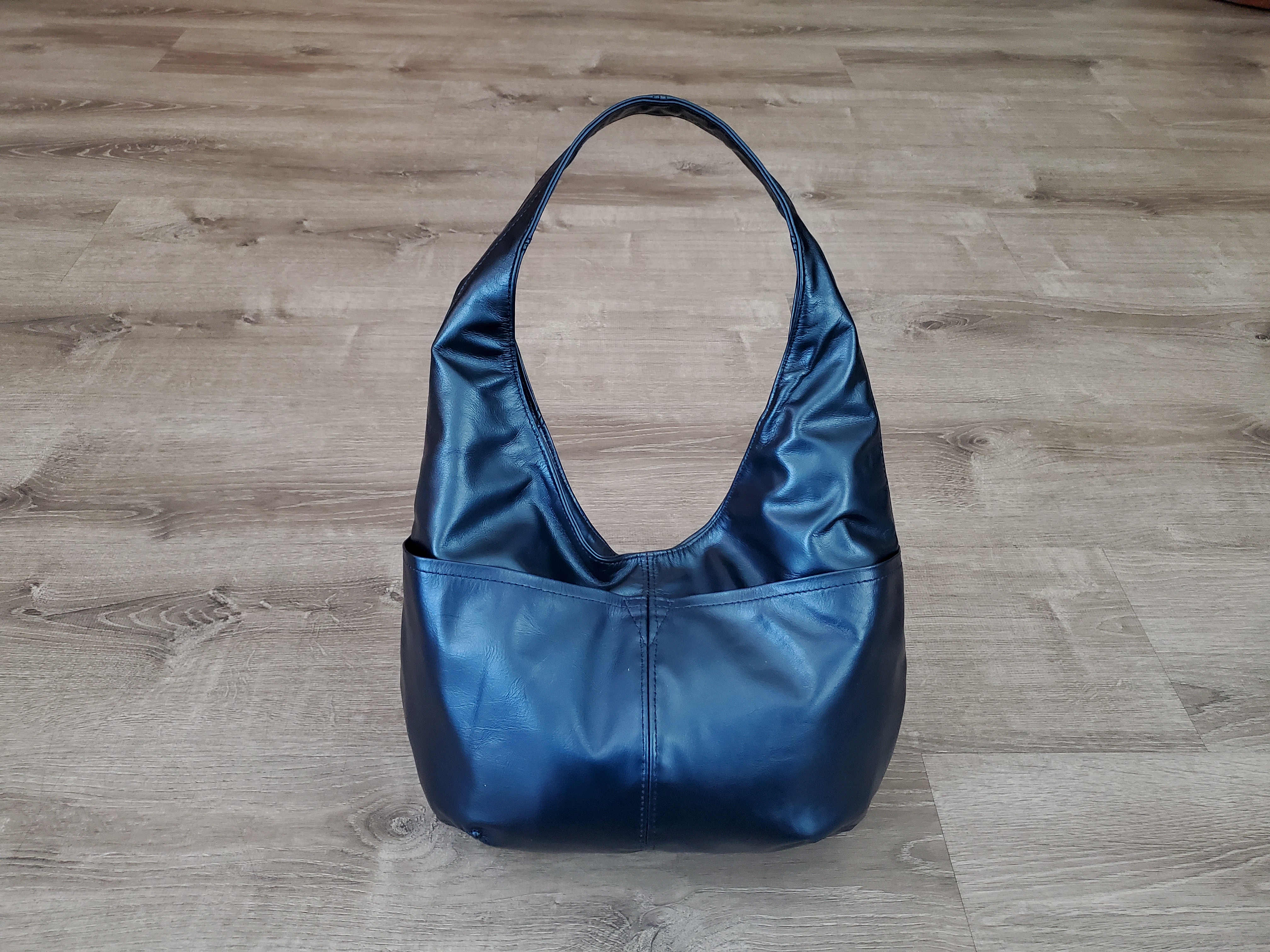 Shining Shaped Shoulder Bag in Blue Metallic Faux Leather, One Size - Ego