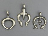 The Naja Pendant