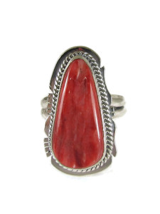 Spiny Oyster Shell Ring Size 9 by Lucy Valencia (RG6805) Spiny Oyster Shell Ring Size 9 by Lucy Valencia (RG6805)