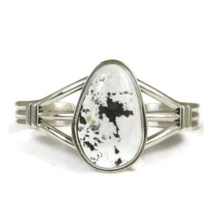 Silver White Buffalo Bracelet by J Piaso Jr Silver White Buffalo Bracelet by J Piaso Jr
