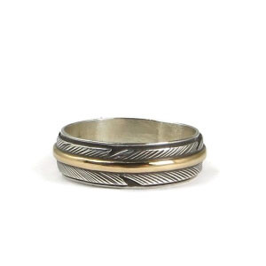 12k Gold & Sterling Silver Feather Band Ring Size 7 by Lena Platero (RG3800-7) 12k Gold & Sterling Silver Feather Band Ring Size 7 by Lena Platero (RG3800-7)