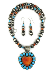 Sleeping Beauty Turquoise & Spiny Oyster Shell Heart Necklace Set Sleeping Beauty Turquoise & Spiny Oyster Shell Heart Necklace Set