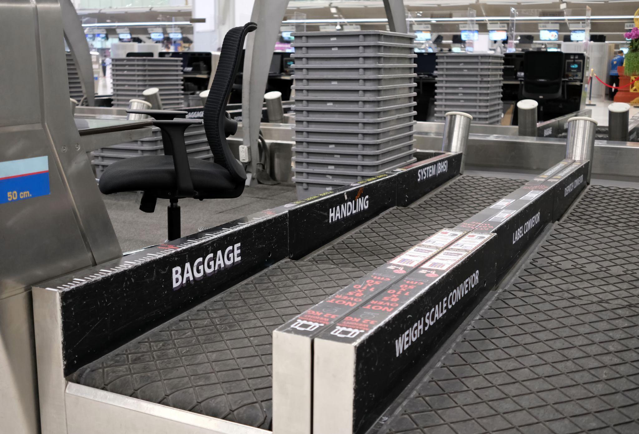 Baggage handling conveyor control