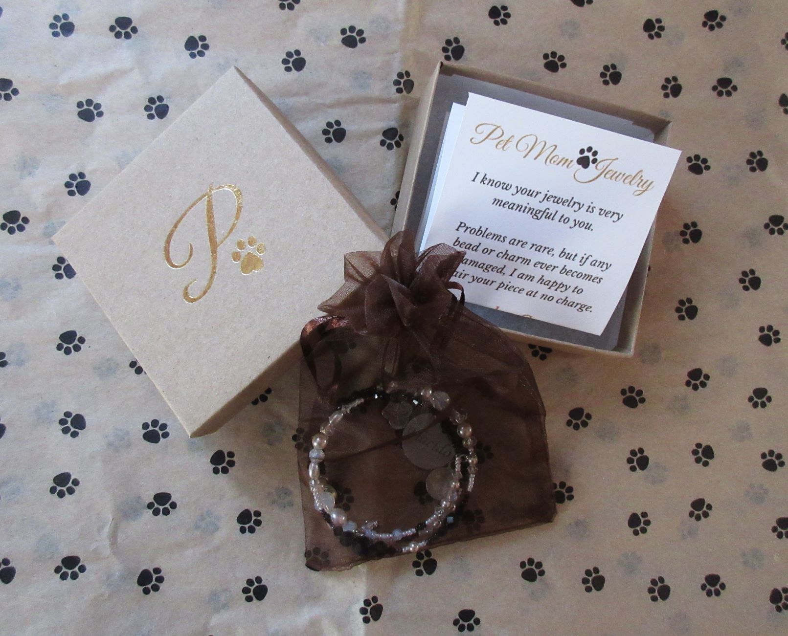 Pet Mom Jewelry packaging