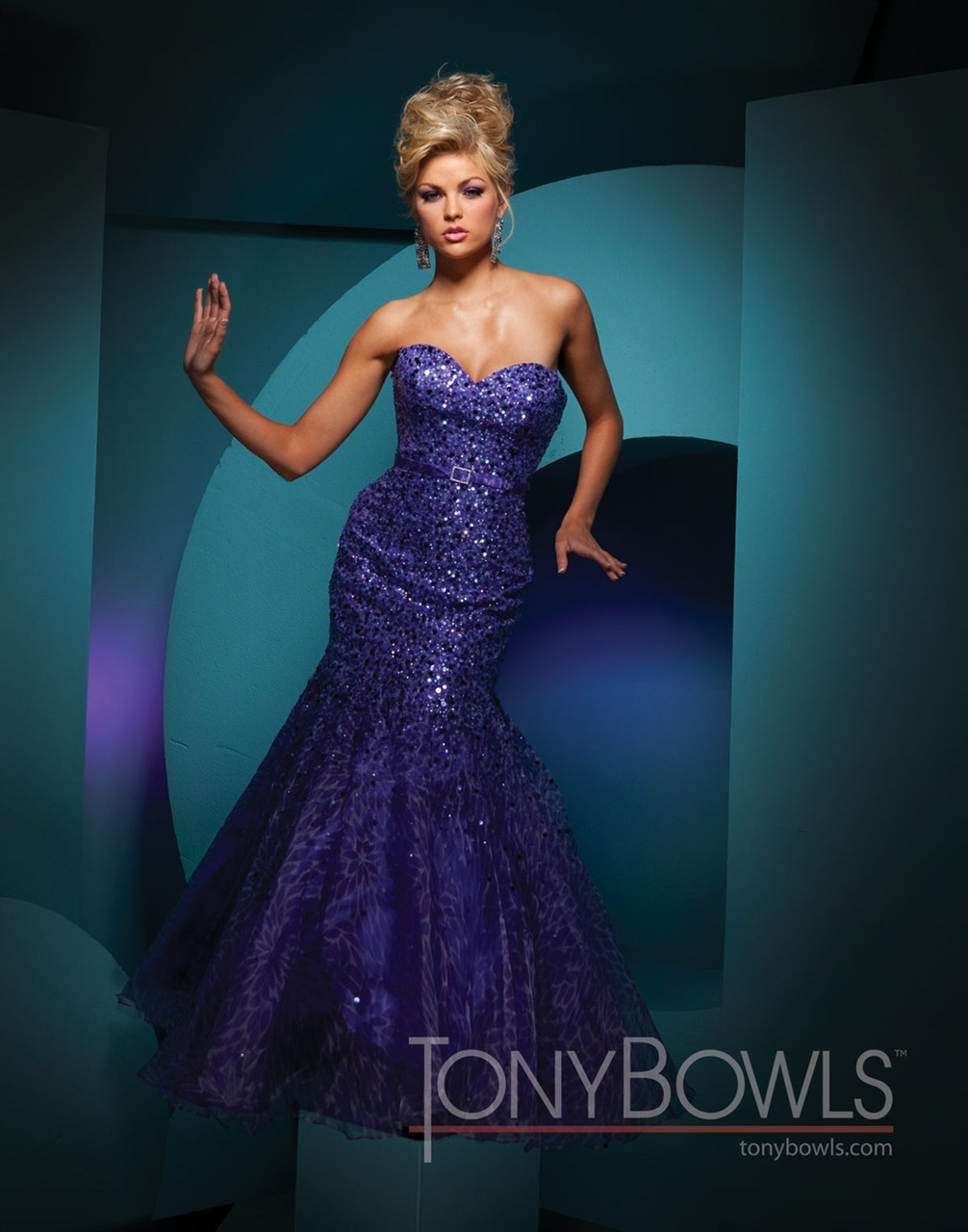 Tony Bowls Prom Girl