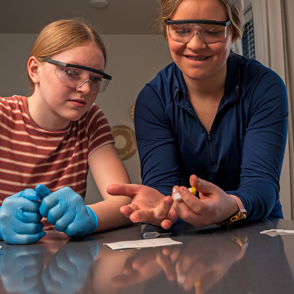 Home Blood Typing Kits for Students (ABO-Rh), 32 Tests | HST