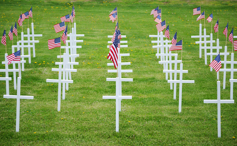 memorial-day-dreamstime-xs-5377543.jpg