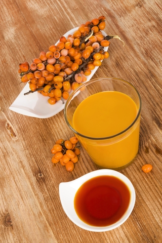 sea-buckthorn-berry-2-dreamstime-xs-49312538.jpg