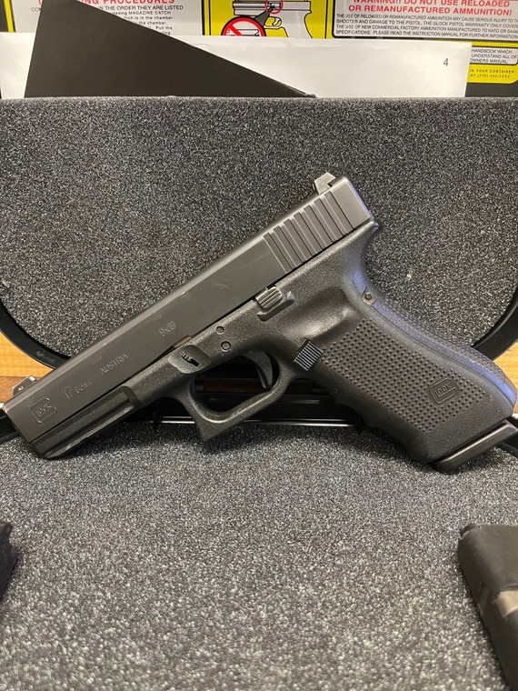 Glock G17 Pistol (Police Trade In)