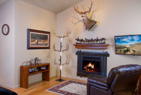 SKULL HOOKER TROPHY TREE W/ 5</br>BRACKETS CUSTOMIZABLE DISPLAY TROPHYTREE