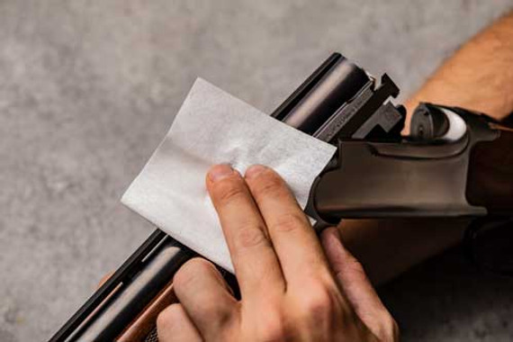 BREAK-FREE WEAPON WIPES</br>20-PACK DISPENSER BFWW BREAK-FREE WEAPON WIPES</br>20-PACK DISPENSER BFWW