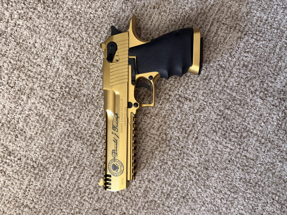 IN STOCK MAGNUM RESEARCH DE50 50AE PISTOL GOLD TRUMP 47
