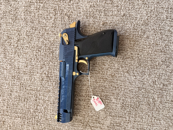 IN STOCK MAGNUM RESEARCH DESERT EAGLE 50AE 6 CARBO BLUE W/GOLD MR ZDE50CBG BLEM