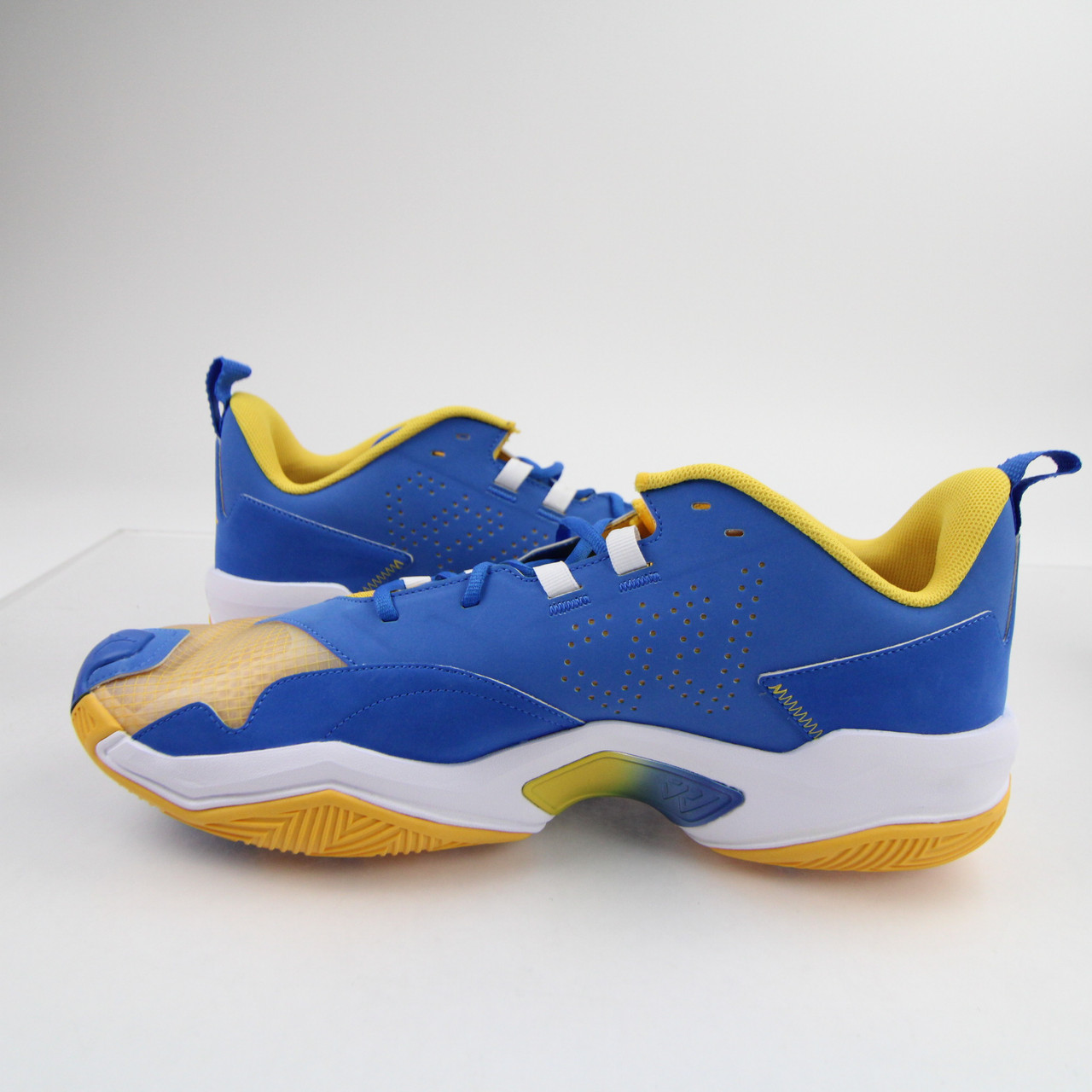 UCLA Bruins Air Jordan Basketball Shoe Men's Yellow/Blue New 17