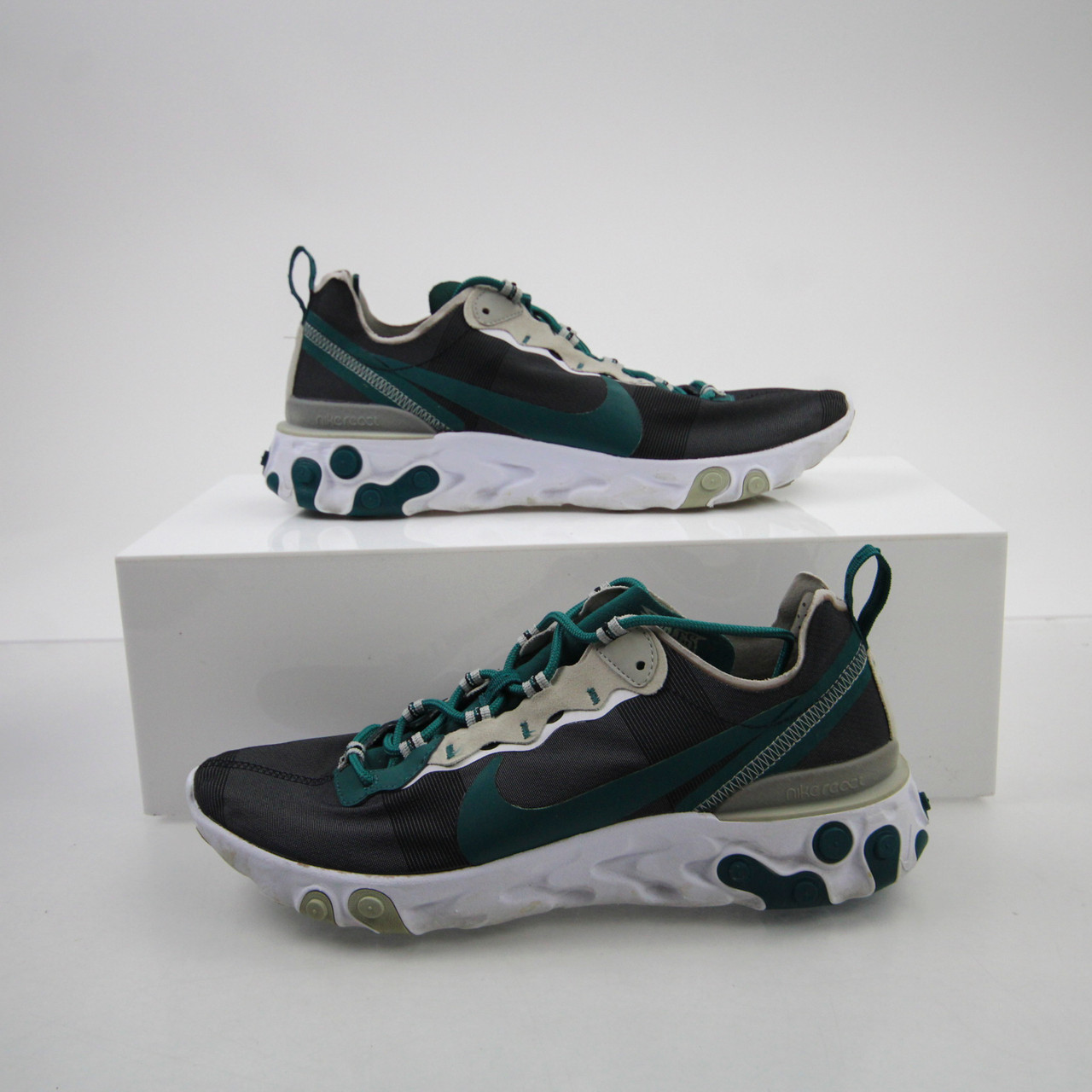 nike react eagles