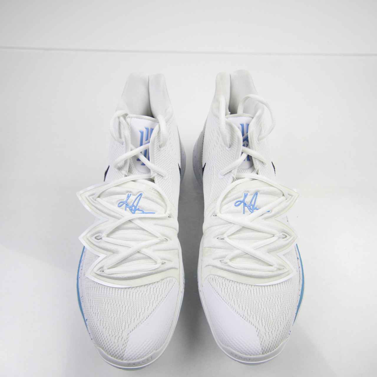 Villanova Wildcats Nike Kyrie Basketball Shoe Men's White New-SHOE