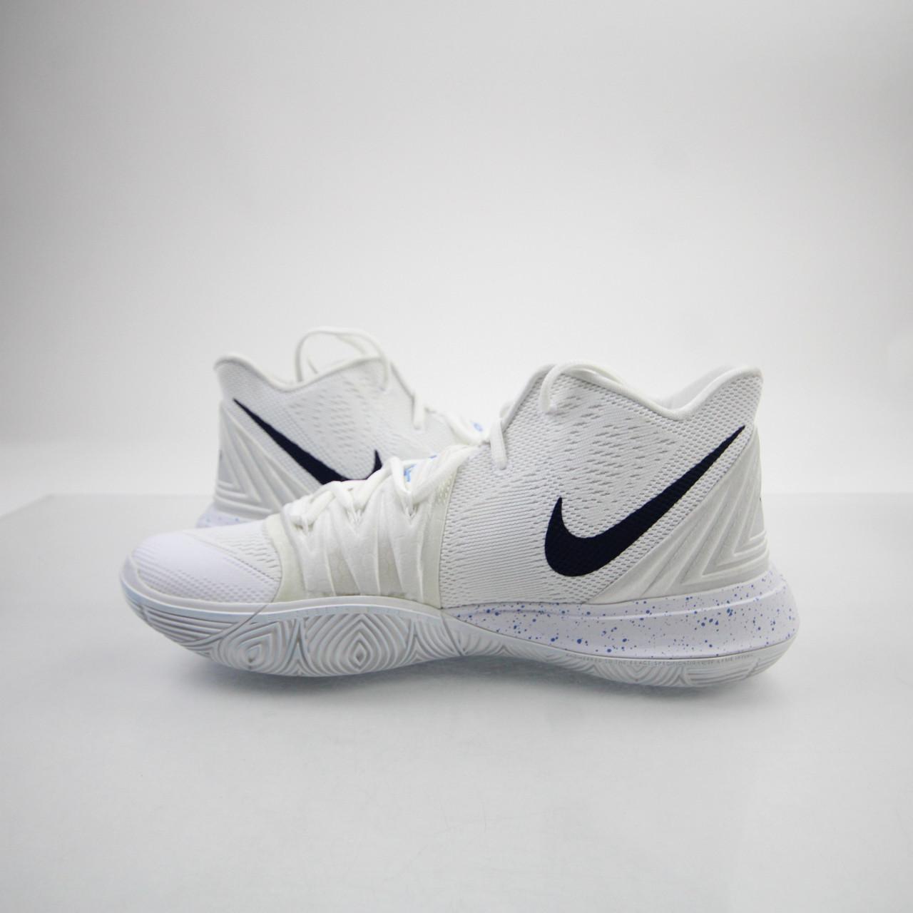 Villanova Wildcats Nike Kyrie Basketball Shoe Men's White New-SHOE