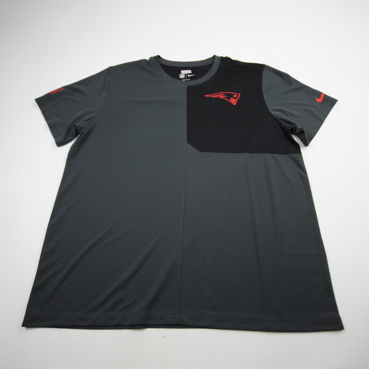 New England Patriots Nike NFL On Field Dri-Fit Short Sleeve Shirt