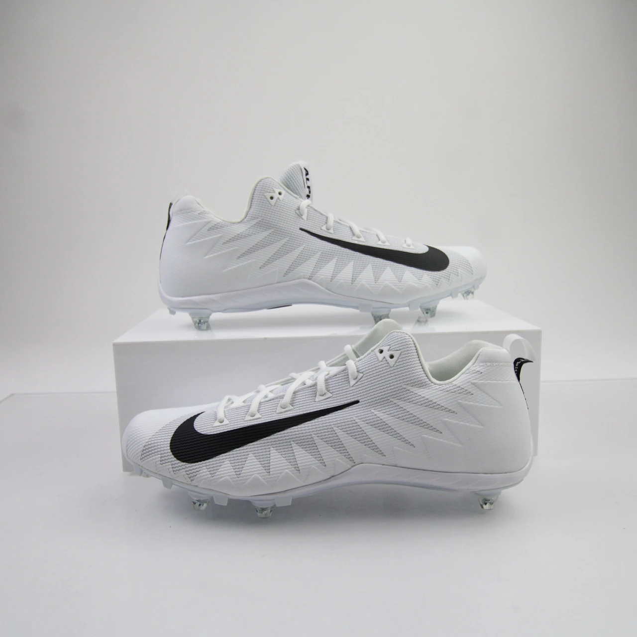 Nike Alpha Menace Football Cleat Men display picture 2
