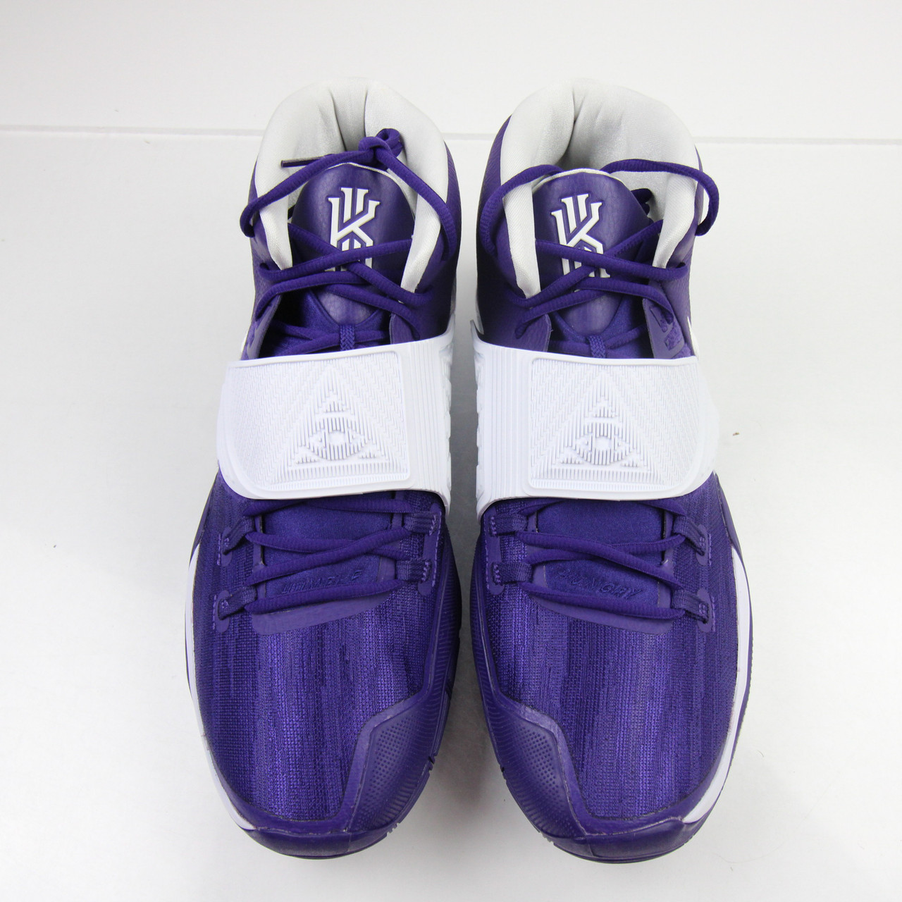 Nike Kyrie Basketball Shoe Men's Purple New without Box 18