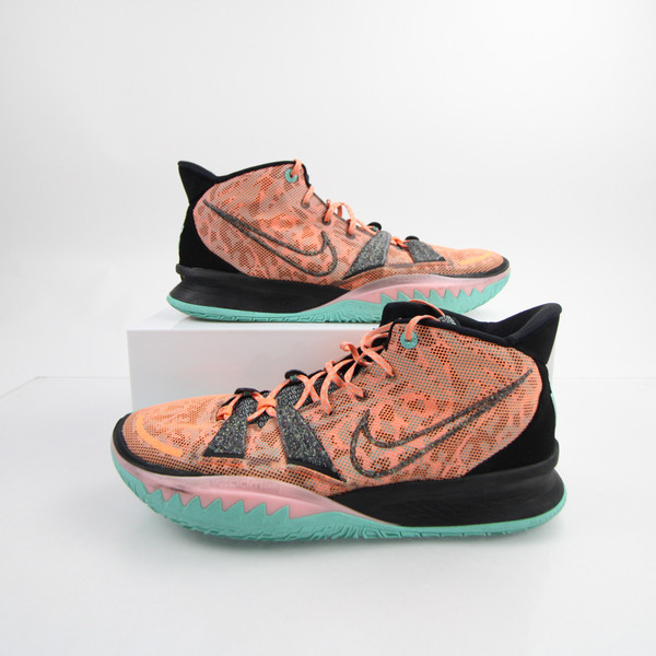 Nike Kyrie Basketball Shoe Men's Orange/Black Used 17-SHOE-016671