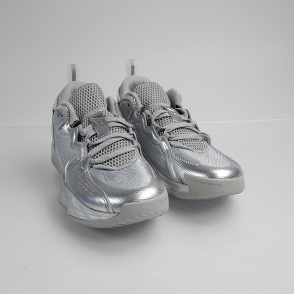 adidas Dame Basketball Shoe Men's Silver Used 7-SHOE-018245