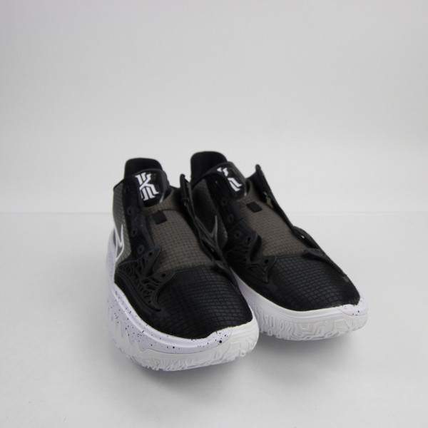 Nike Kyrie Basketball Shoe Men's Black Used Multiple Sizes SHOE-018821