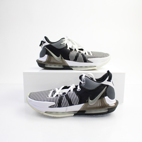 Nike LeBron Basketball Shoe Men's Black/White Used 12.5-SHOE-020145