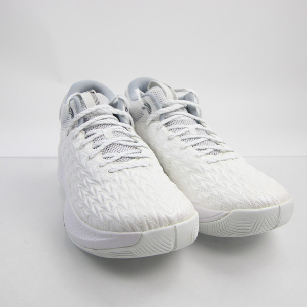Under Armour HOVR Basketball Shoe Men's White New without Box Multiple Sizes SHOE-020261