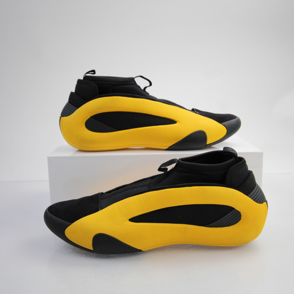 adidas Harden Basketball Shoe Men's Black/Yellow Used 16-SHOE-020746