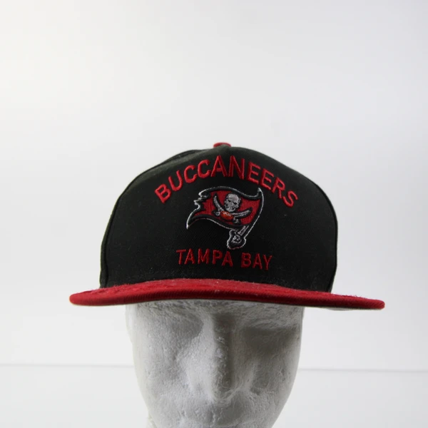 Tampa Bay Buccaneers New Era 9fifty Snap-Back Hat Men's Black Used OSFM HATS-015419