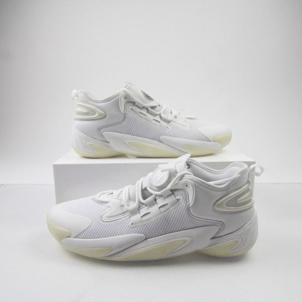 adidas BYW Select Basketball Shoe Men's White New without Box 17 SHOE-022283