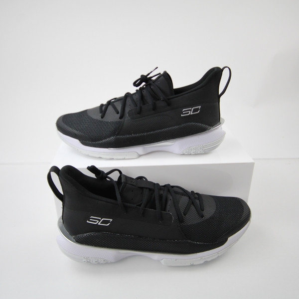Under Armour Curry Basketball Shoe Men's Black New without Box 16 SHOE-022828