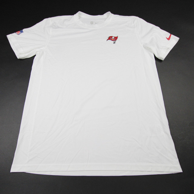 Tampa Bay Buccaneers Apparel | Clothing and Gear for Tampa