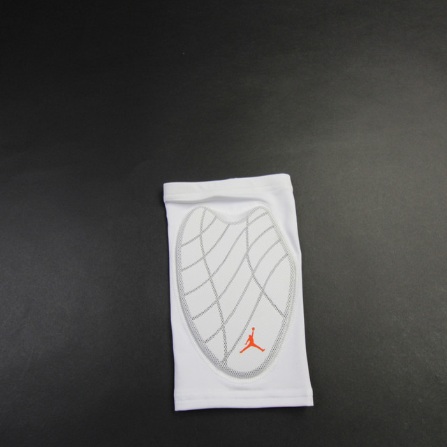 white jordan arm sleeve