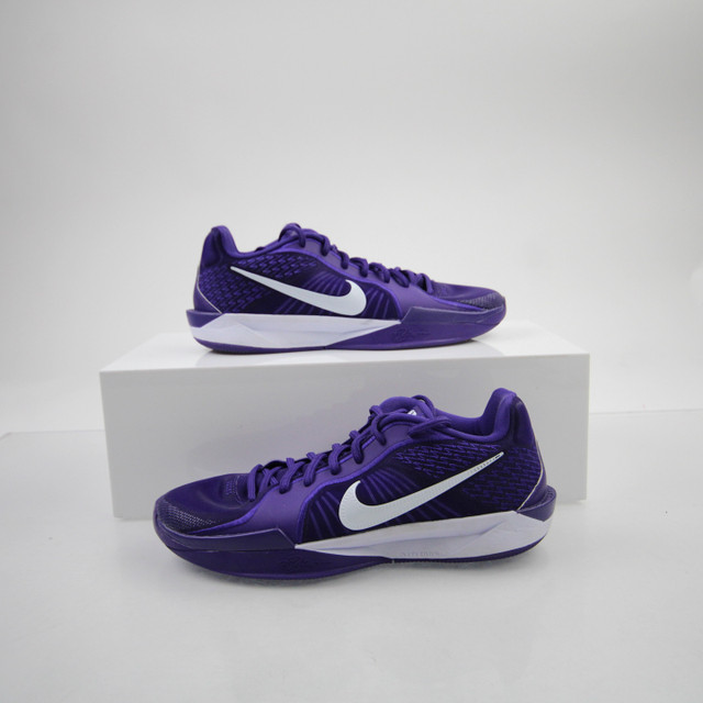 purple and gray basketball shoes