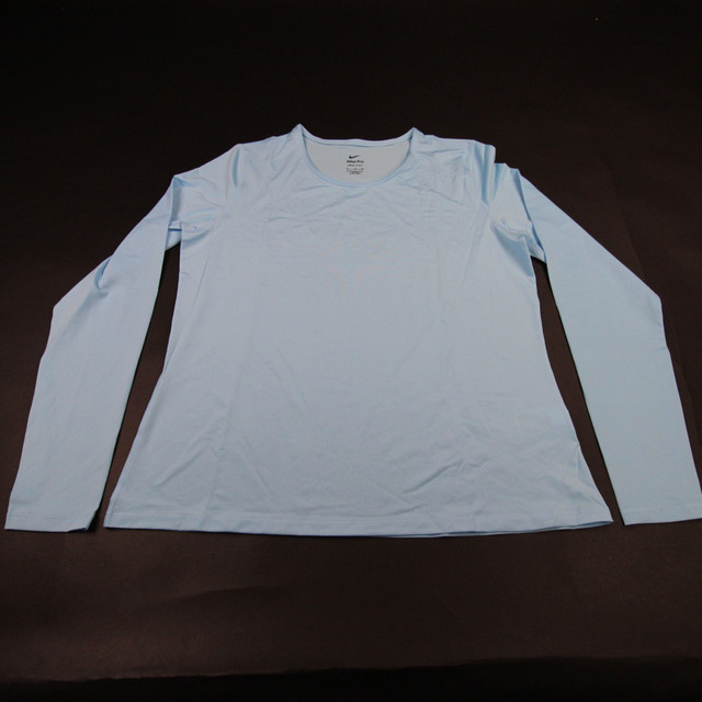 white nike long sleeve shirt womens